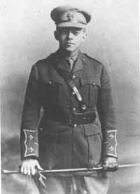 Jaobotinsky in the uniform of a British Lieutenant